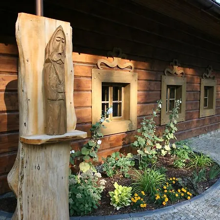 Aparthotel Lipowy Gosciniec 3*