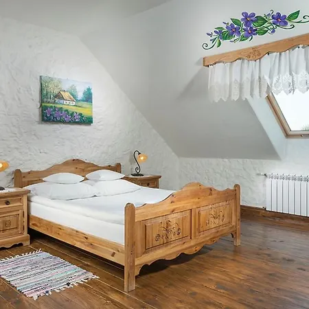 Lipowy Gosciniec Apartahotel Otwock Maly